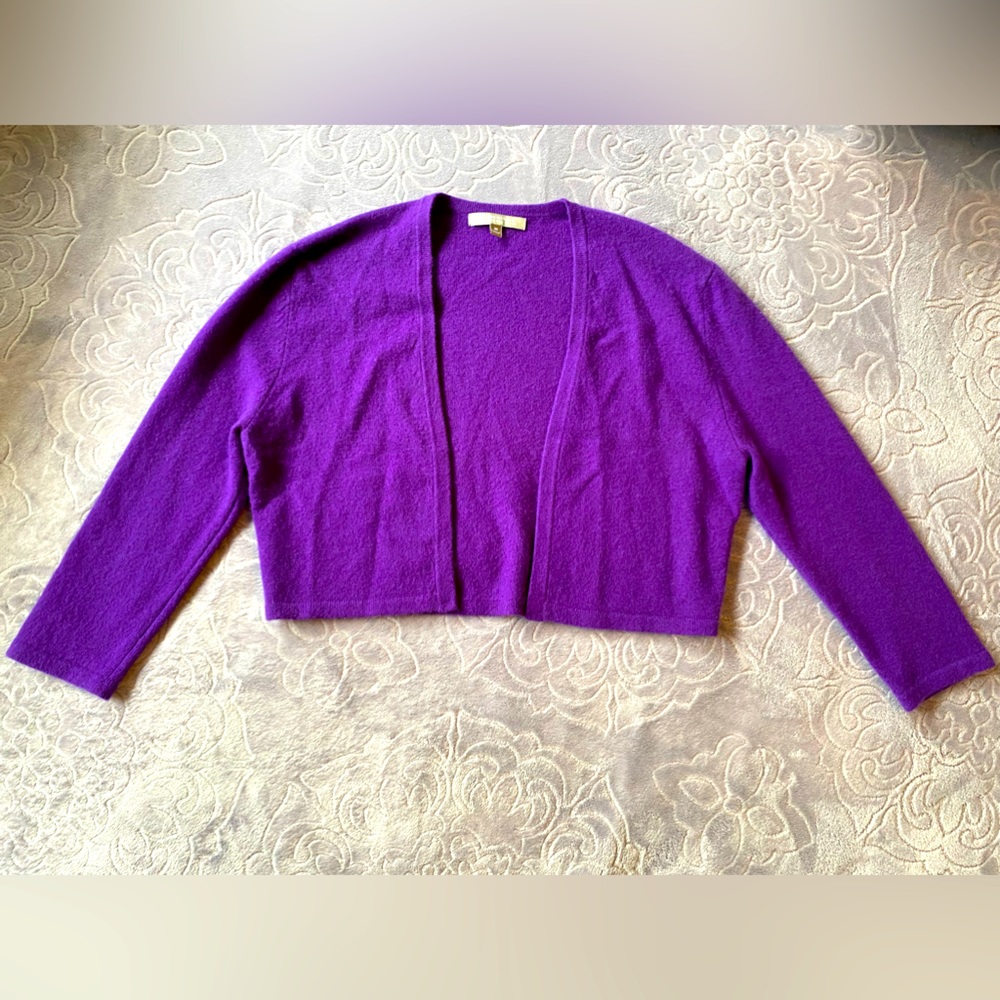 Cashmere Neiman Marcus cropped cardigan